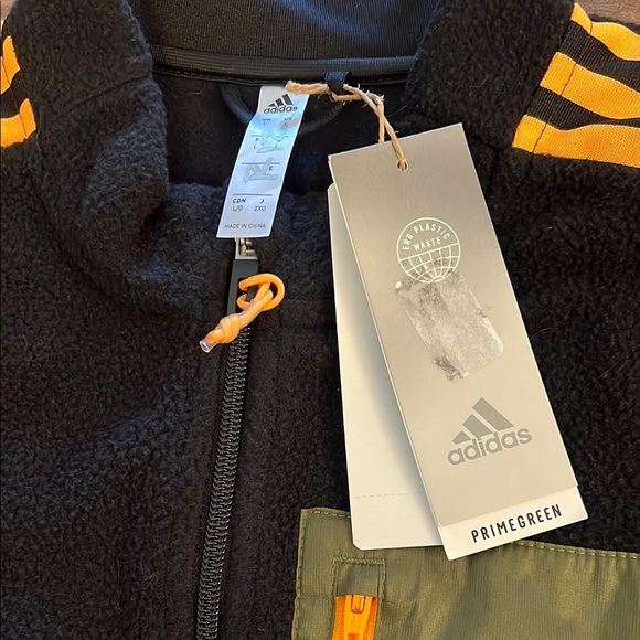 NWT Men’s Adidas Tiro Dark Black Jacket with Bold Gold Highlights, Sz. Large - Picture 3 of 16